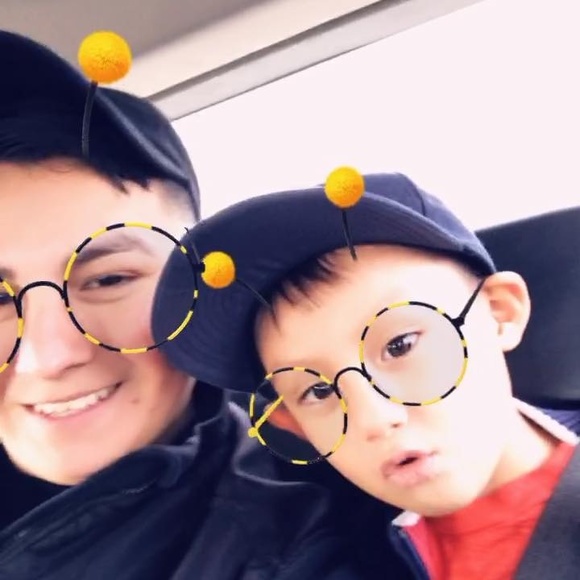 Meet your Posher, Enrique - Picture 1 of 1